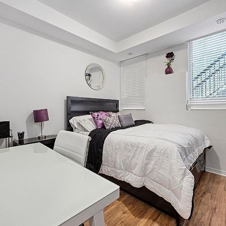 Beautiful Townhouse Near Yorkdale Mall, Wilson Subway Apartamento Toronto Exterior foto