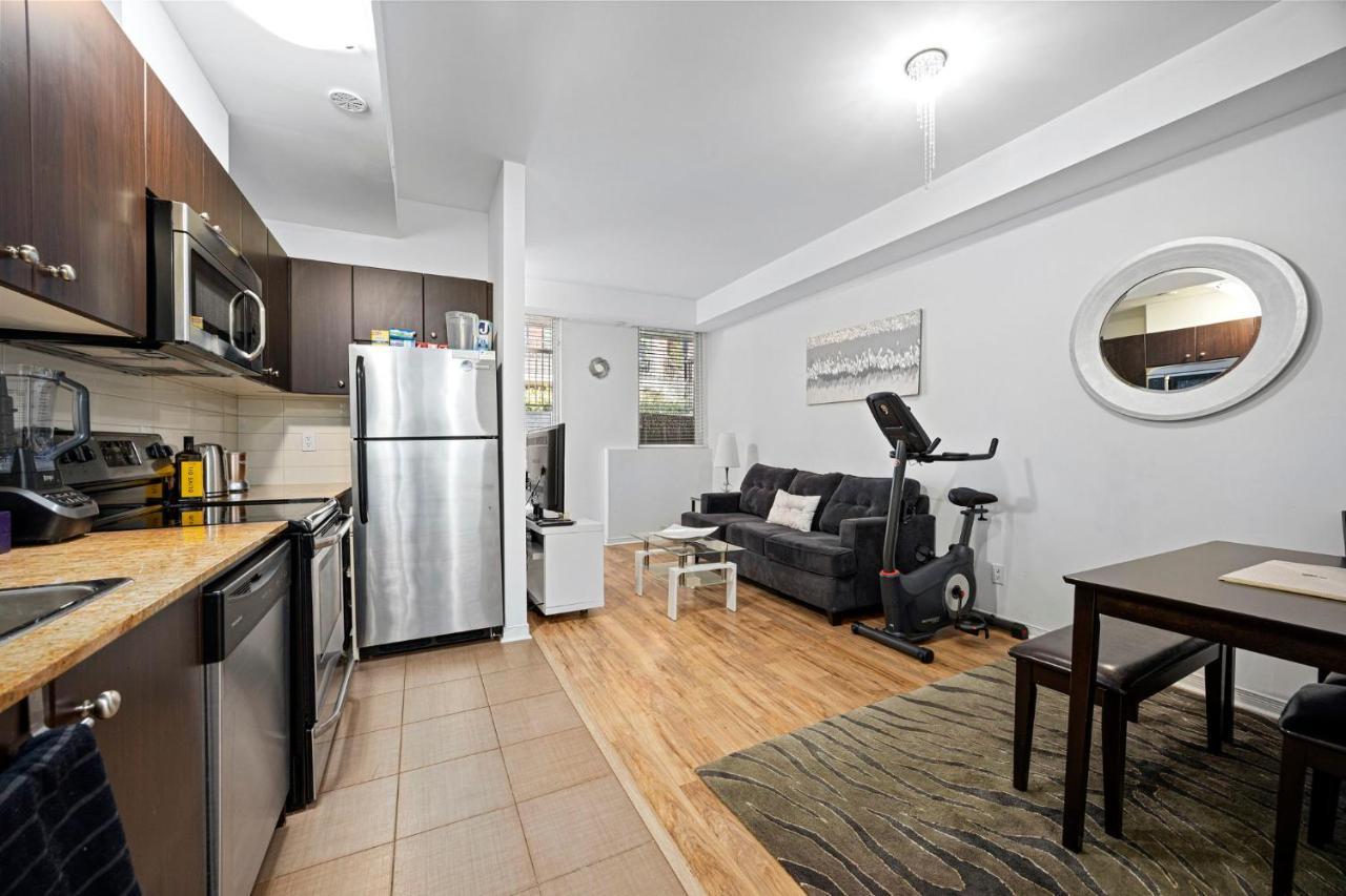 Beautiful Townhouse Near Yorkdale Mall, Wilson Subway Apartamento Toronto Exterior foto