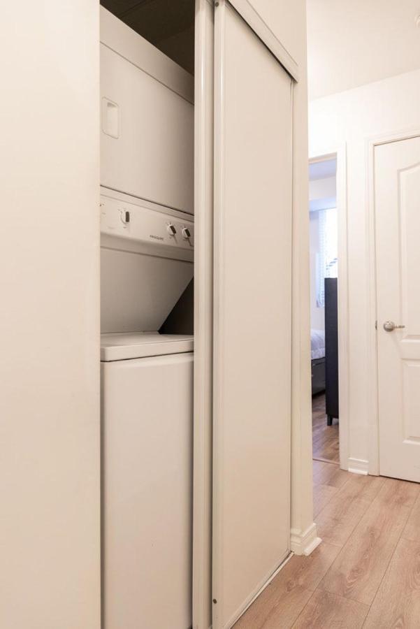 Beautiful Townhouse Near Yorkdale Mall, Wilson Subway Apartamento Toronto Exterior foto