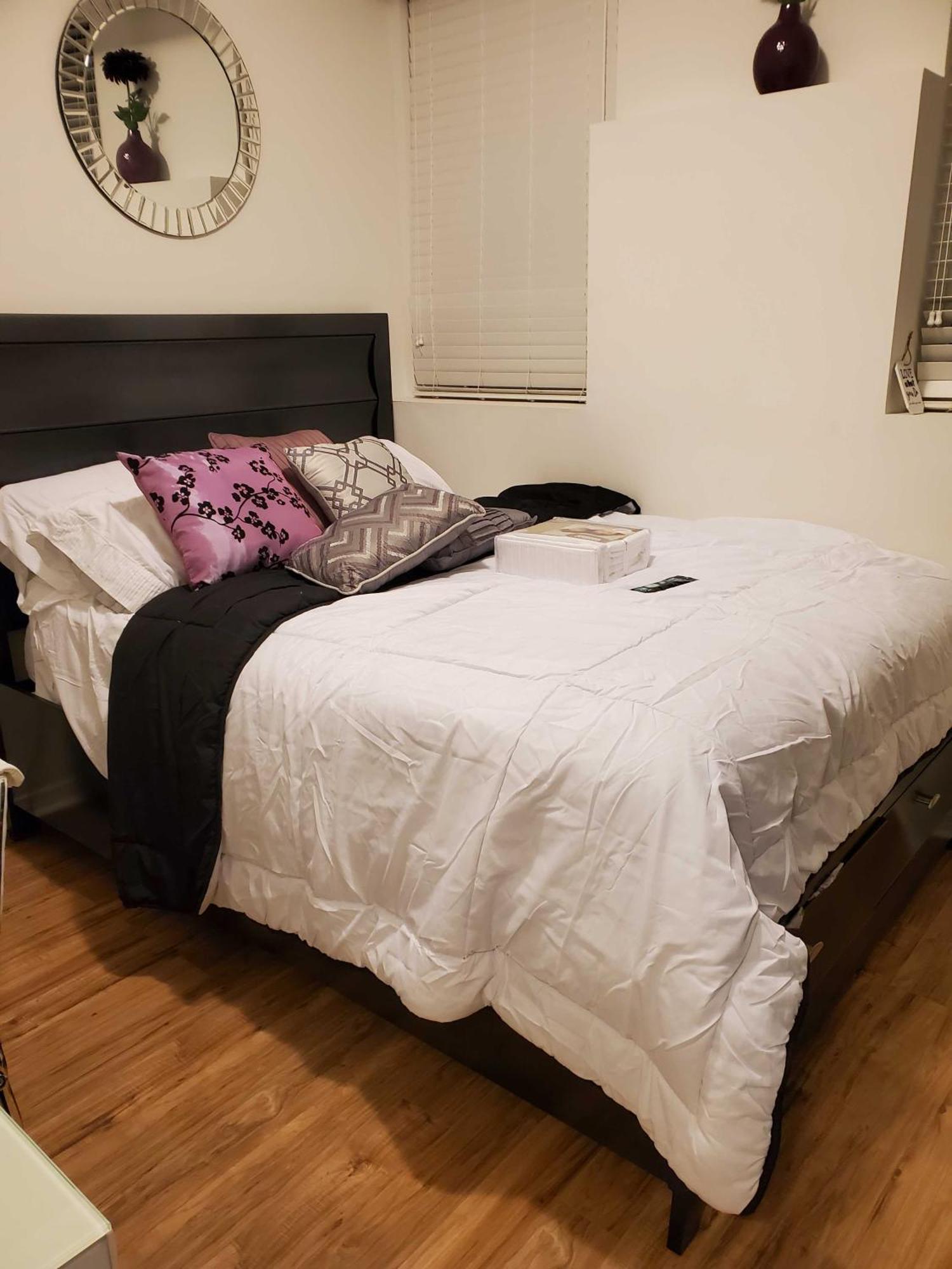 Beautiful Townhouse Near Yorkdale Mall, Wilson Subway Apartamento Toronto Exterior foto