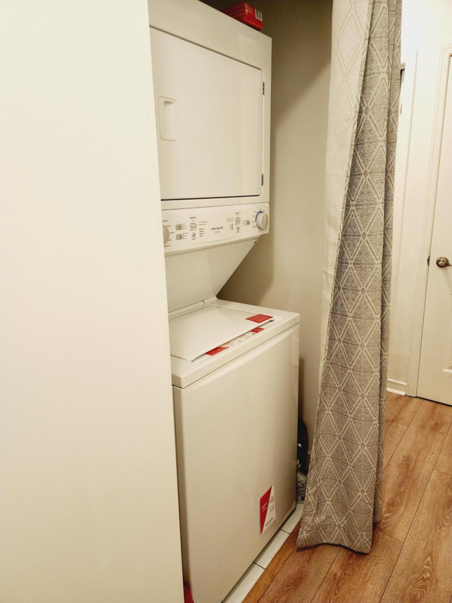Beautiful Townhouse Near Yorkdale Mall, Wilson Subway Apartamento Toronto Exterior foto